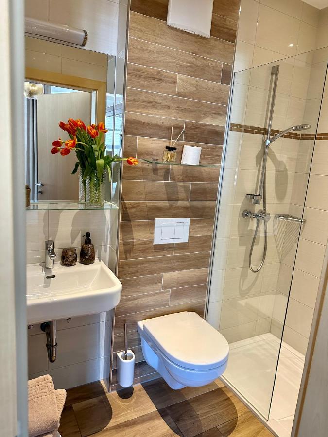 Johnys Jungle Bed & Breakfast Marbach an der Donau Exterior foto